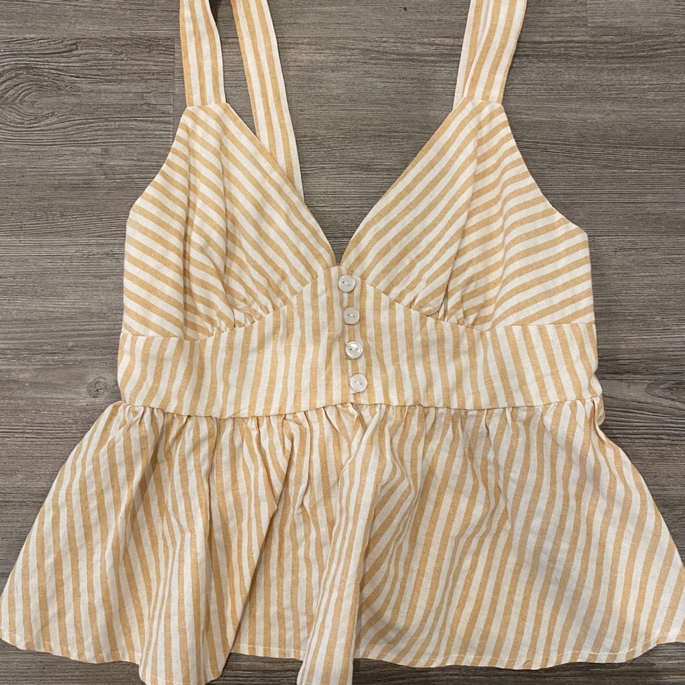 Women’s Top Size M